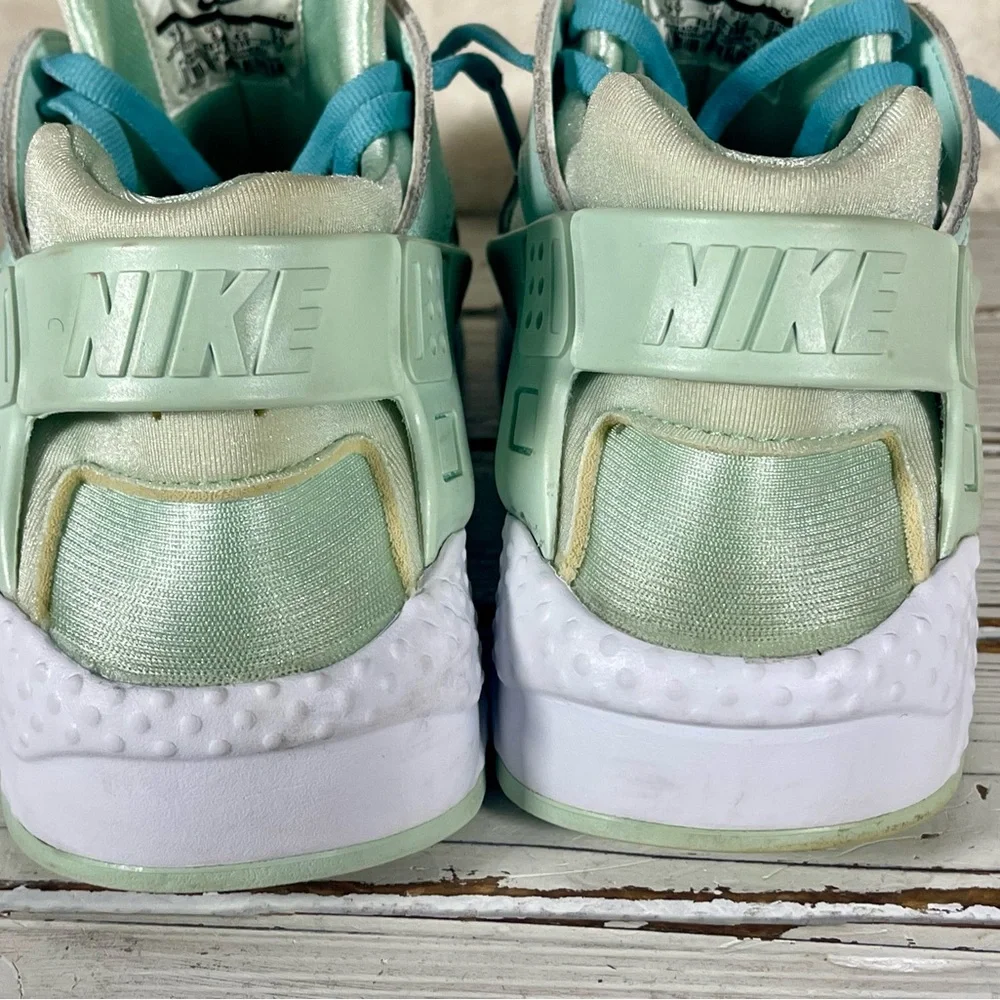 CLEANED Nike 7Y Girls Air Huarache‎ Run SE Igloo Shimmer Green Teal Women's 8.5